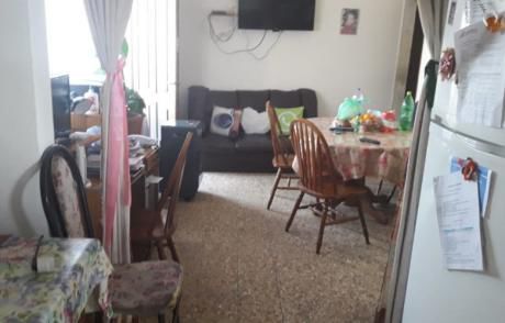 Casa En Manuel Calleros Y Smidel
