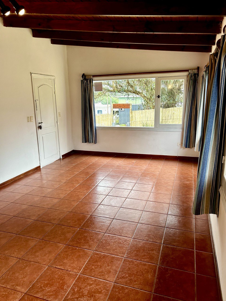 Alquiler Anual, La Barra, Casa 1 Dorm. Excelente Ubicación!! Muy Luminosa!! · Foto 3