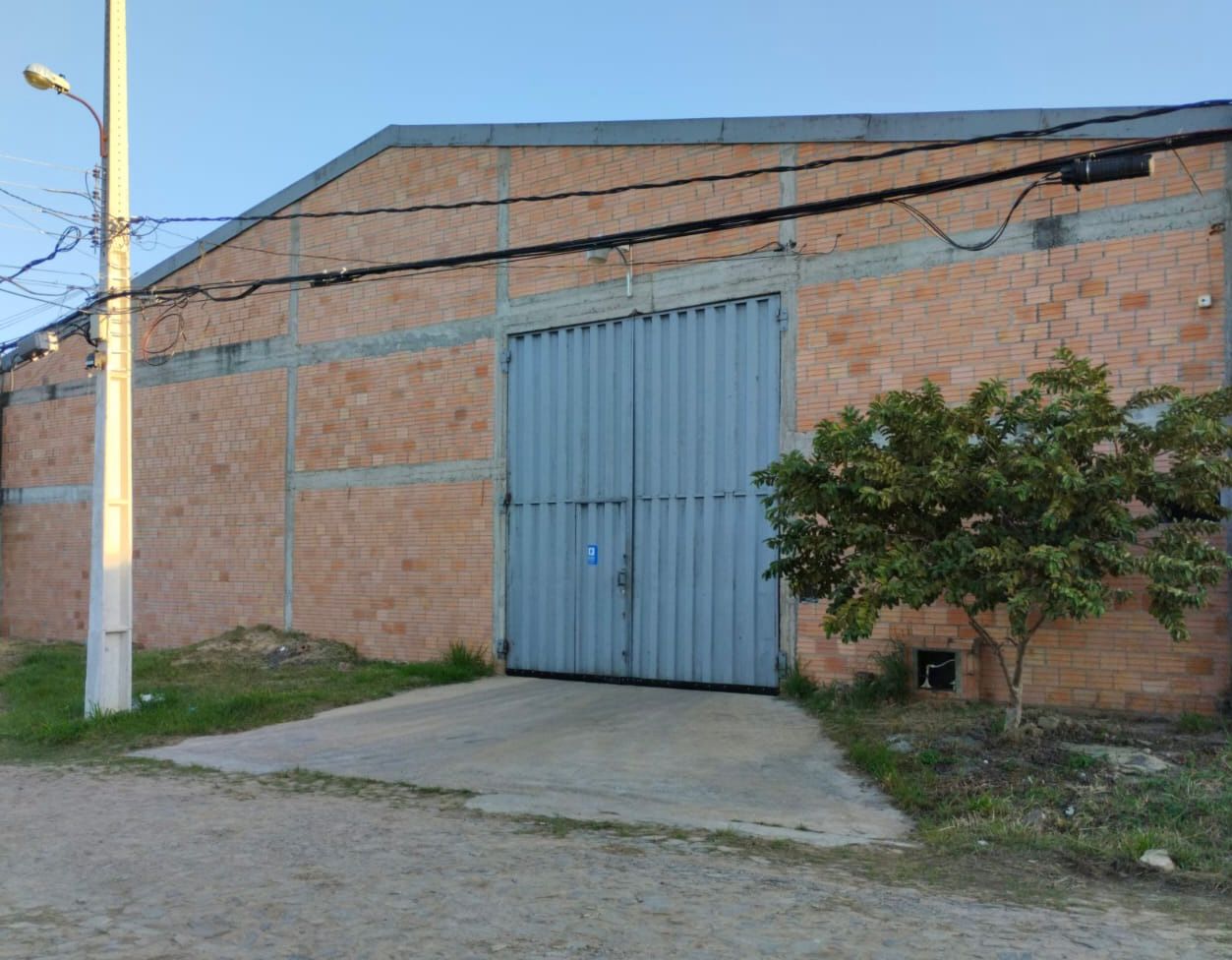 En Alquiler Amplio Depósito de 900 m2 libres en Mariano Roque Alonso A452 — foto 2