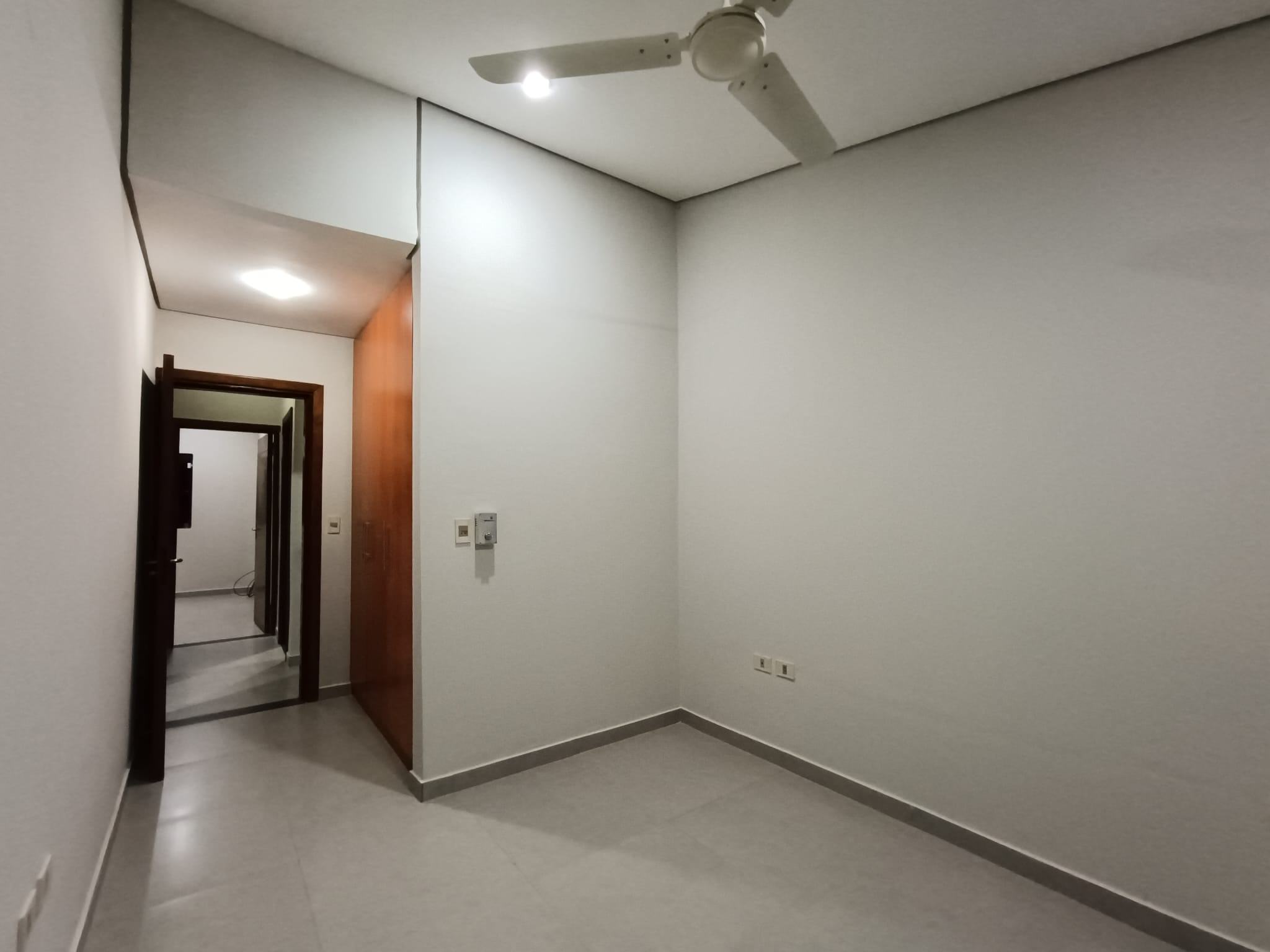 EN ALQUILER – DÚPLEX DE 3 HABS FDO. DE LA MORA – ZONA LAGUNA GRANDE Y LIBERTAD — foto 3