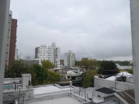 Excelente Ubicación, Al Frente Sobre Avenida