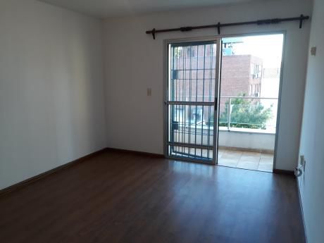 1 Dormitorio Laguna Y L.a. De Herrera