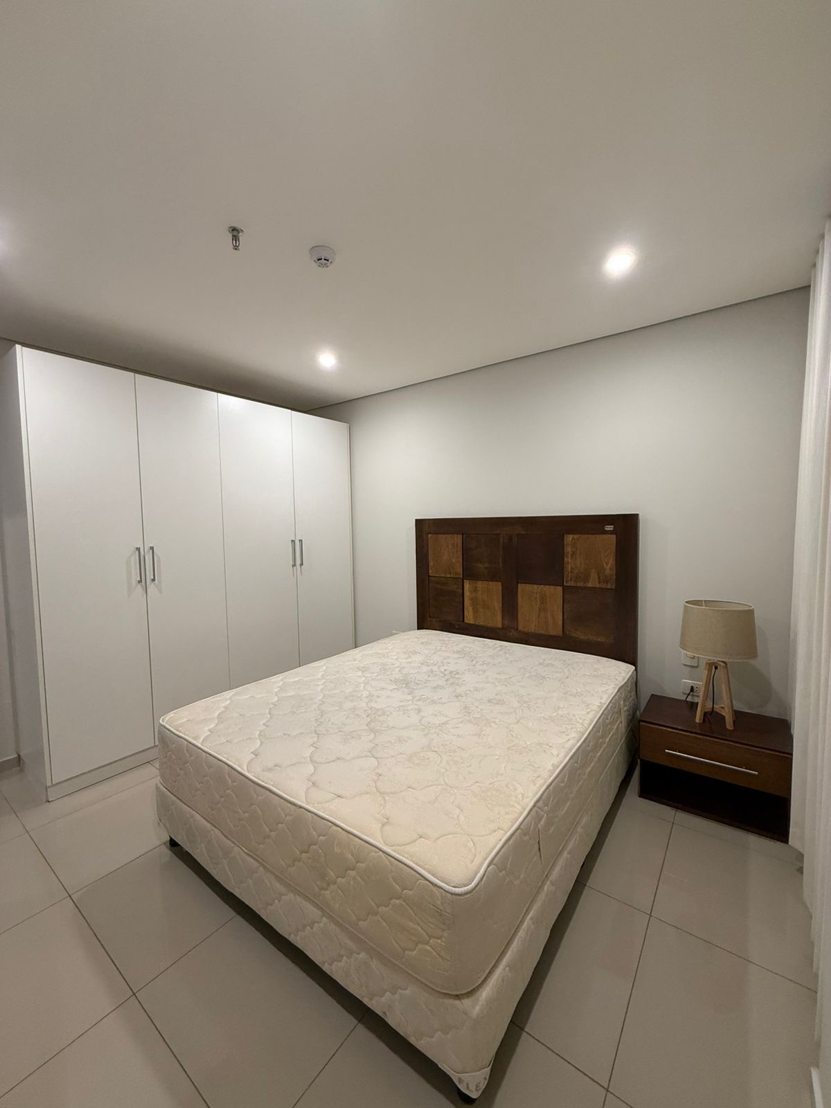 Alquilo departamento amoblado de 1 dormitorio en el barrio recoleta de Asunción — foto 3