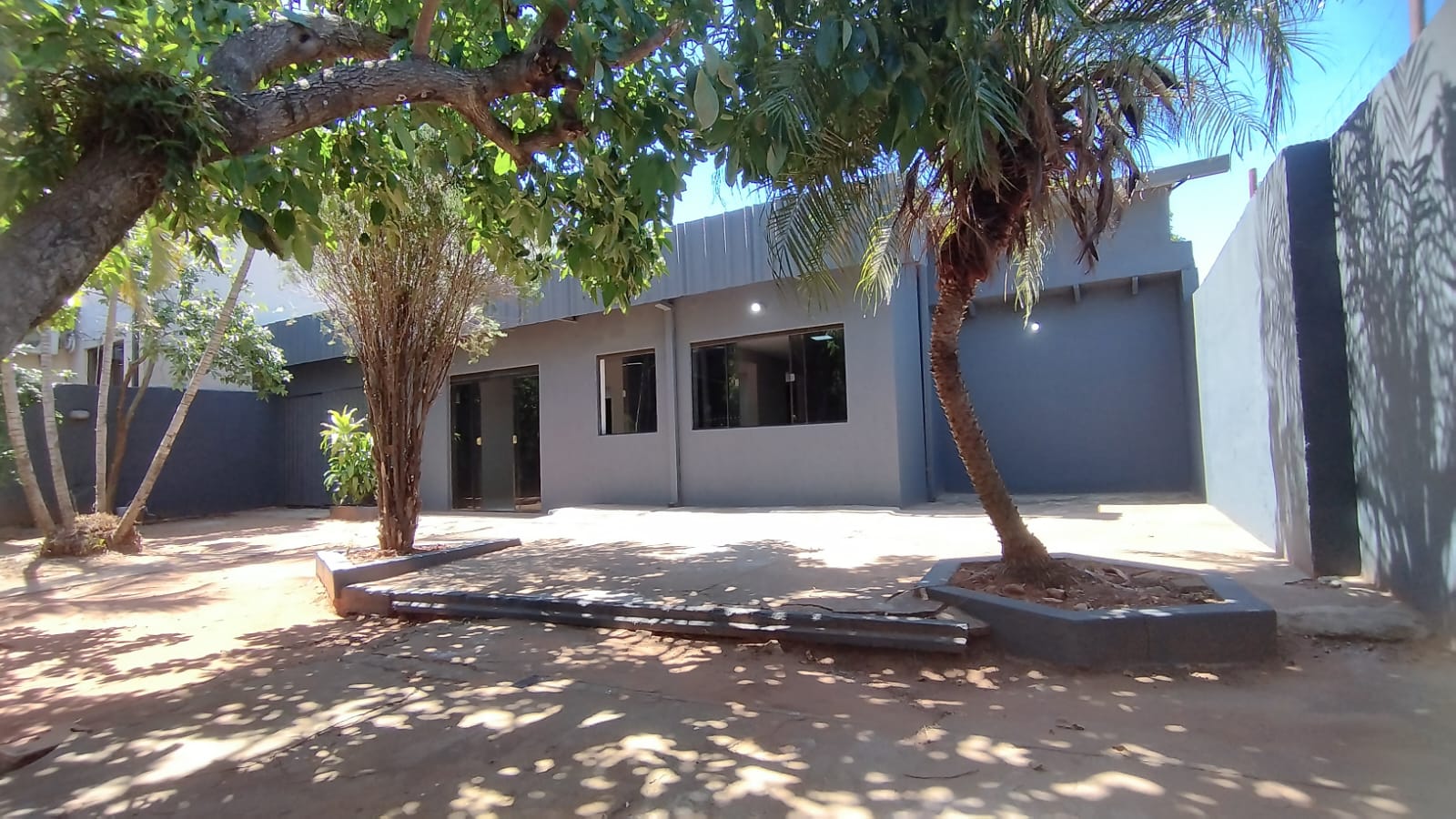 Casa con tres habitaciones en alquiler en San Lorenzo — foto 3