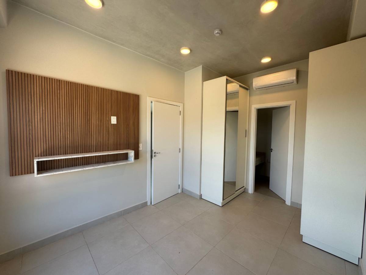 Alquiler de moderno departamento de 2 dormitorios con balcón y cochera — foto 2