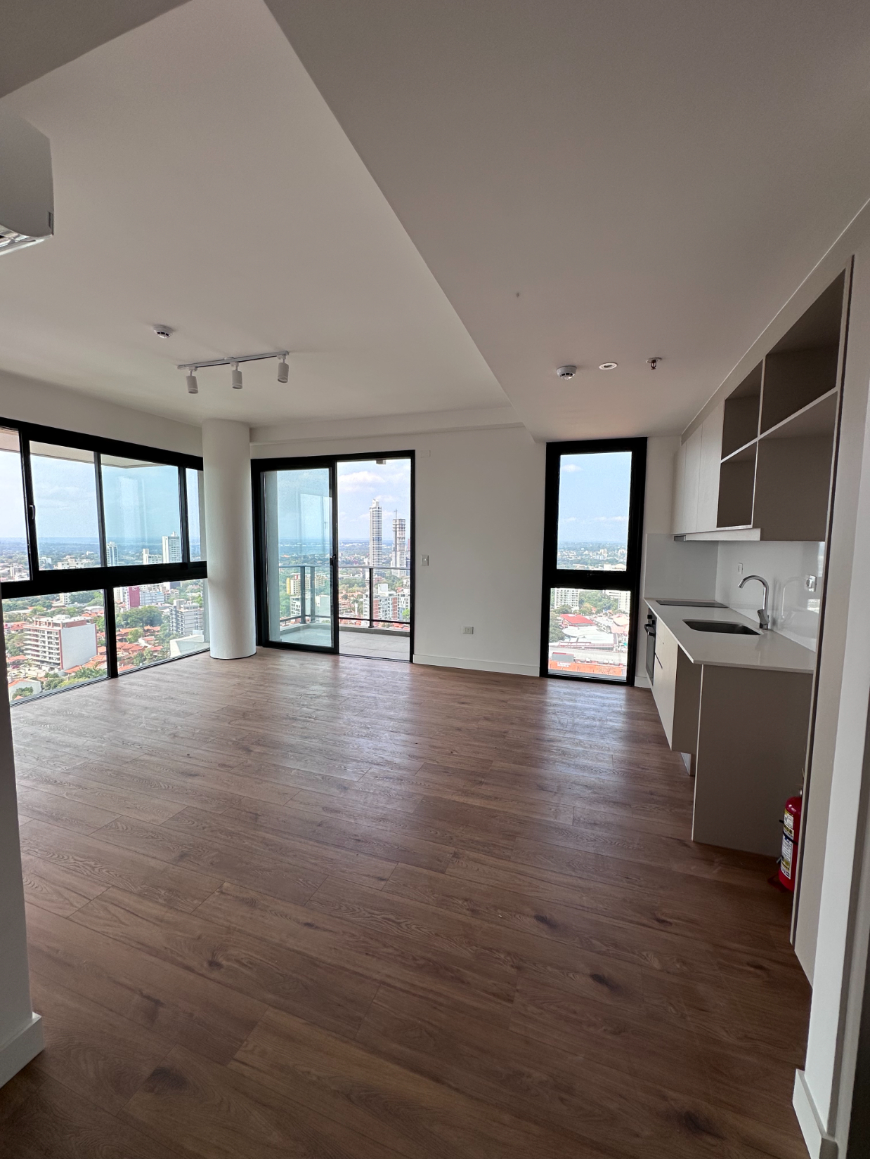 ALQUILO – DEPARTAMENTO EN MORE DEL SOL — foto 2