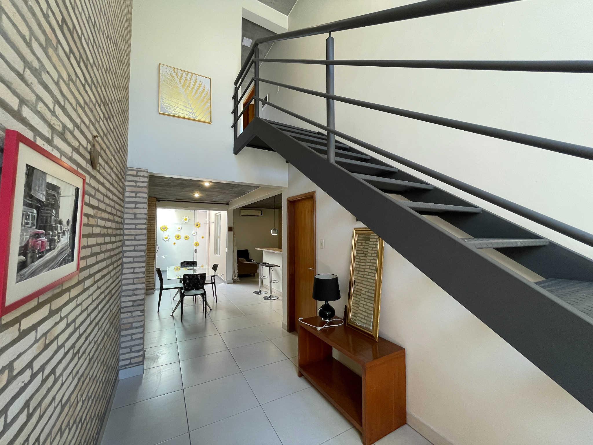 DEPARTAMENTO AMOBLADO TIPO DÚPLEX ZONA EJE CORPORATIVO — foto 2
