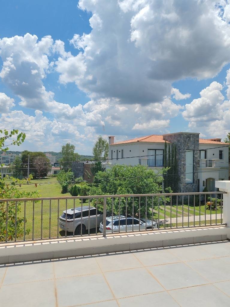 EN VENTA EXCLUSIVA RESIDENCIA EN AQUA VILLAGE — foto 2