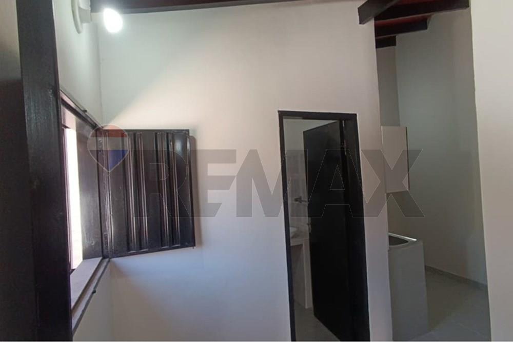 Alquiler de departamento en Laurelty, Luque — foto 3