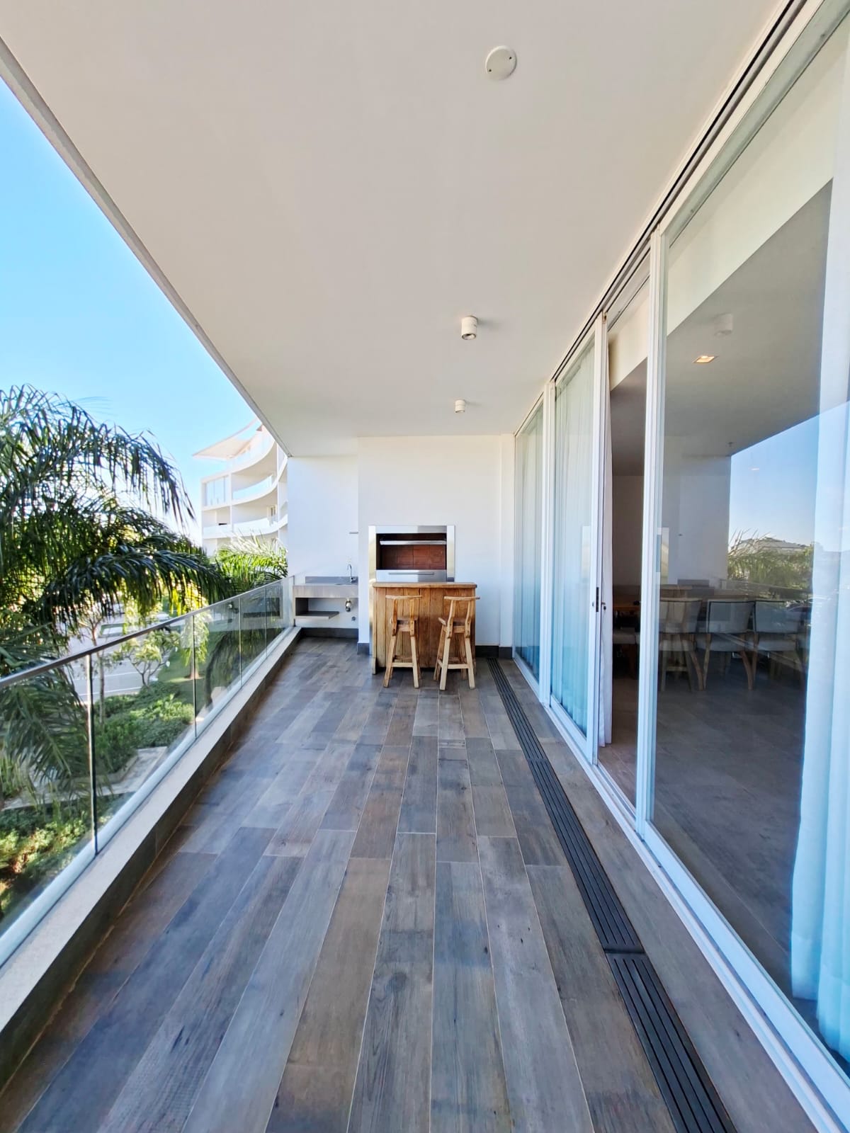 Departamento En Alquiler De 3 Hab Amoblado, Surubi'I — foto 2