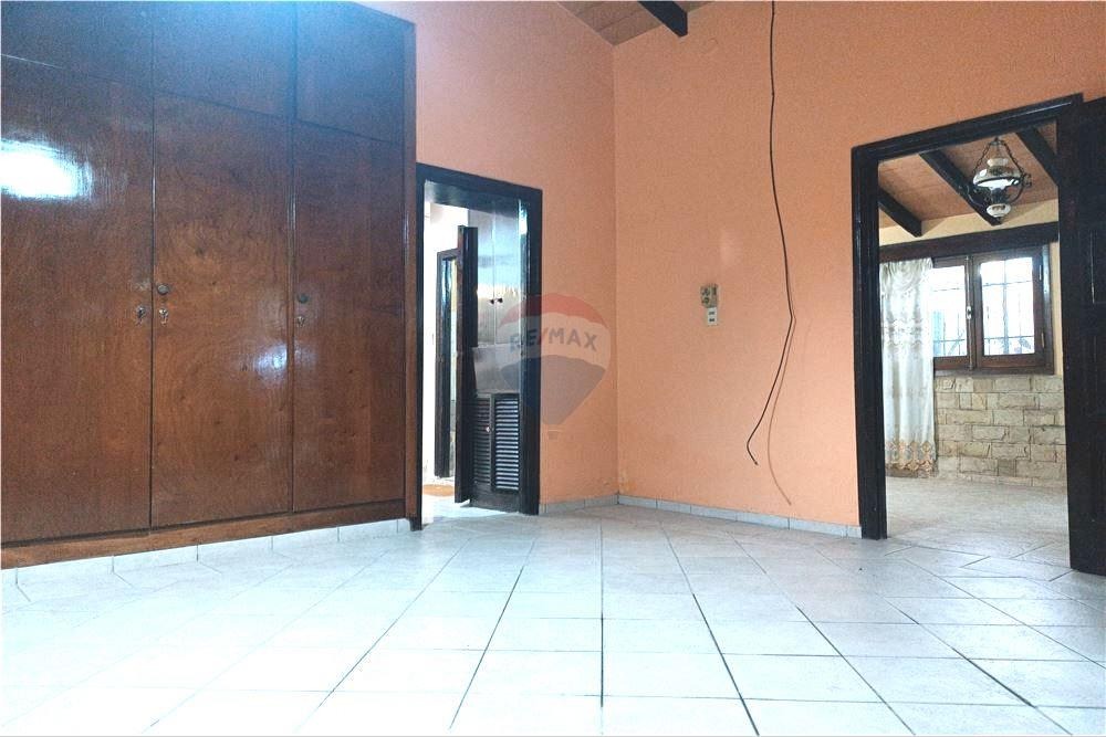 Oportunidad de Inversión en Esquina – Luque, Cuarto Barrio — foto 2
