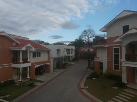 Alquilo Residencia En Barrio Cerrado Las Lilas