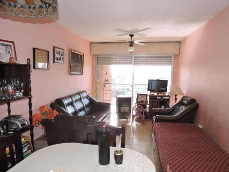 Ideal Estudiantes!! 2 Dorm En Tres Cruces!