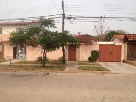 Casa Chalet Zona Norte, Para Negocio O Empresa Constructora