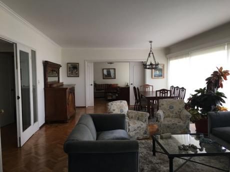 Apartamento De Categoría En El Centro