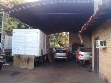 Vendo Tinglado En Dos Terrenos A 50 Mtrs. De Calle Ultima