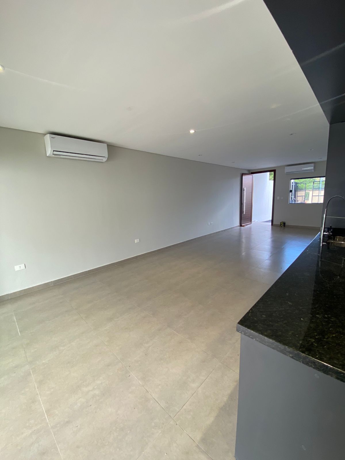 Alquilo Hermoso Duplex a Estrenar en Ycua Sati — foto 2