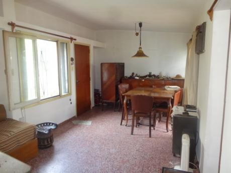 Casa Prolija En Carrasco. En Venta 2 Dormitorios
