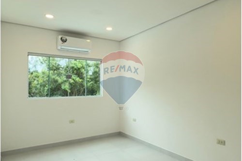 Duplex-Alquiler-PY Central Luque — foto 3