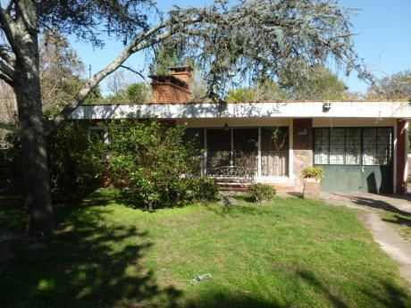 Casa A Metros Del Mar Sobre Avenida
