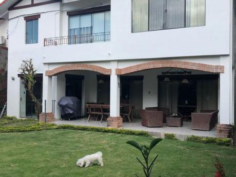 En Alquiler Cómoda Y Amplia Casa En Las Palmas