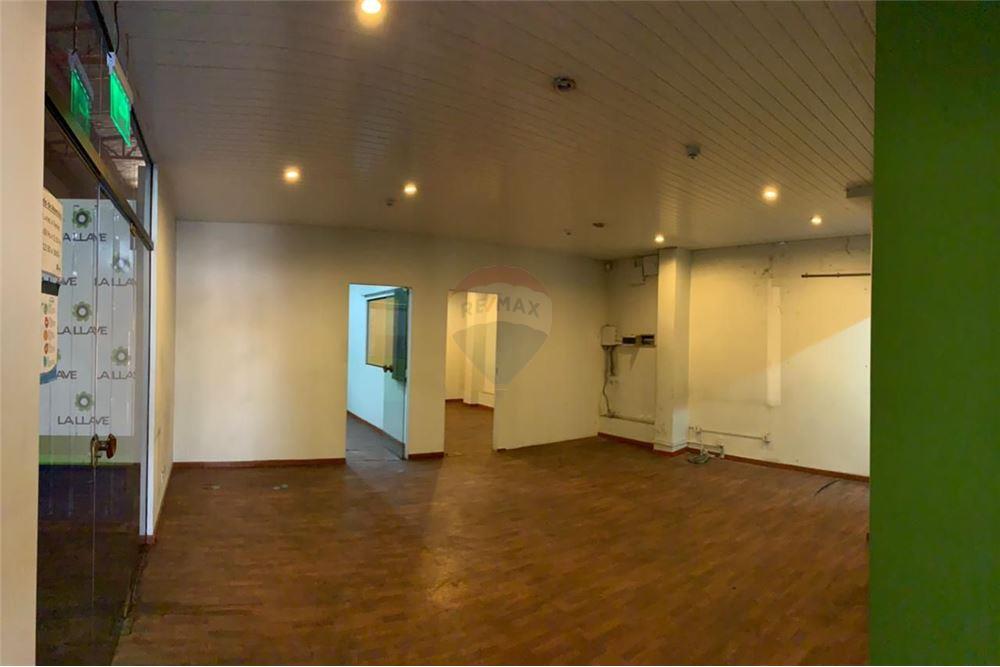 Alquilo Local Comercial Con Depósito — foto 3