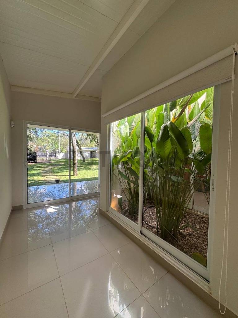 CASA EN VENTA EN SAN BERNARDINO – 5 DORMITORIOS — foto 2