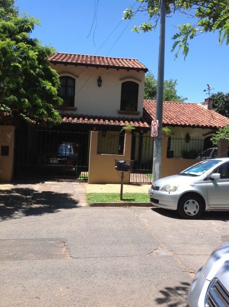Hermosa Residencia Zona Villa Morra