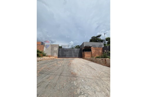 ALQUILO DEPOSITO EN LUQUE — foto 2