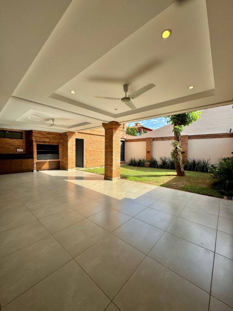 Casa en alquiler en Las Lomas