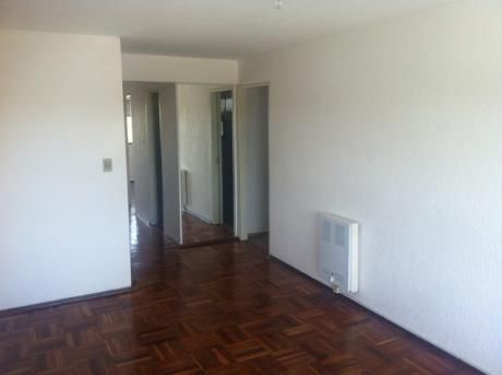 Excelente Estado Piso Alto Con Mejoras Gtos 3.000 Prox. Br. Y Garibaldi