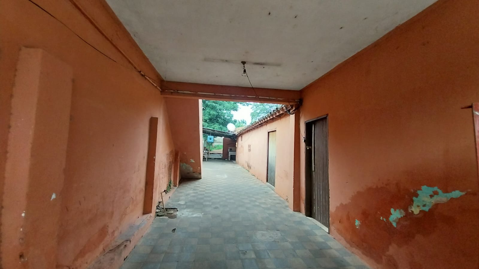 Vendo Terreno de 600m2 con casa a demoler — foto 2