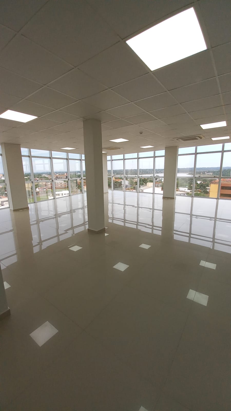 Oficina de 90 m2, frente al Tribunal — foto 3