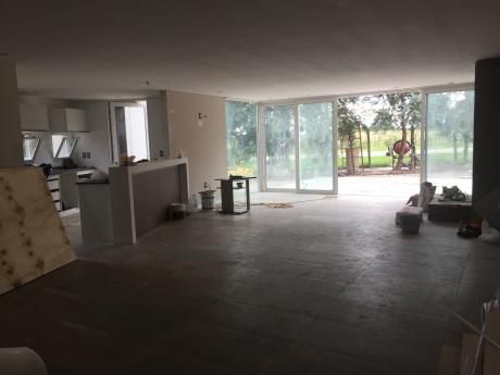 Muy Linda Casa En Olivos