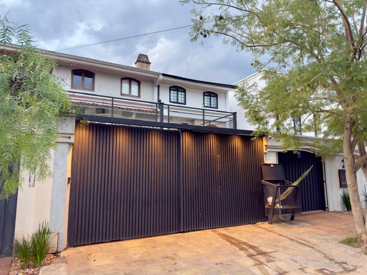 VENDO 2 Triplex con pileta - Mcal. Estigarribia — foto 2