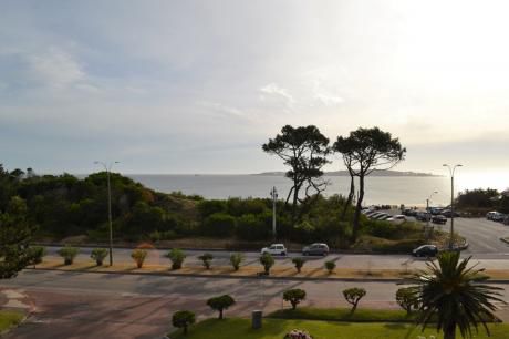 Departamento Frente A Playa Mansa.
