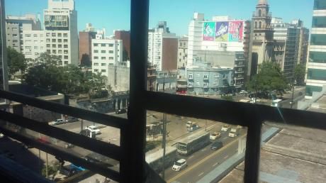 Casa Central - 40 M2 Sobre Av. 18 De Julio