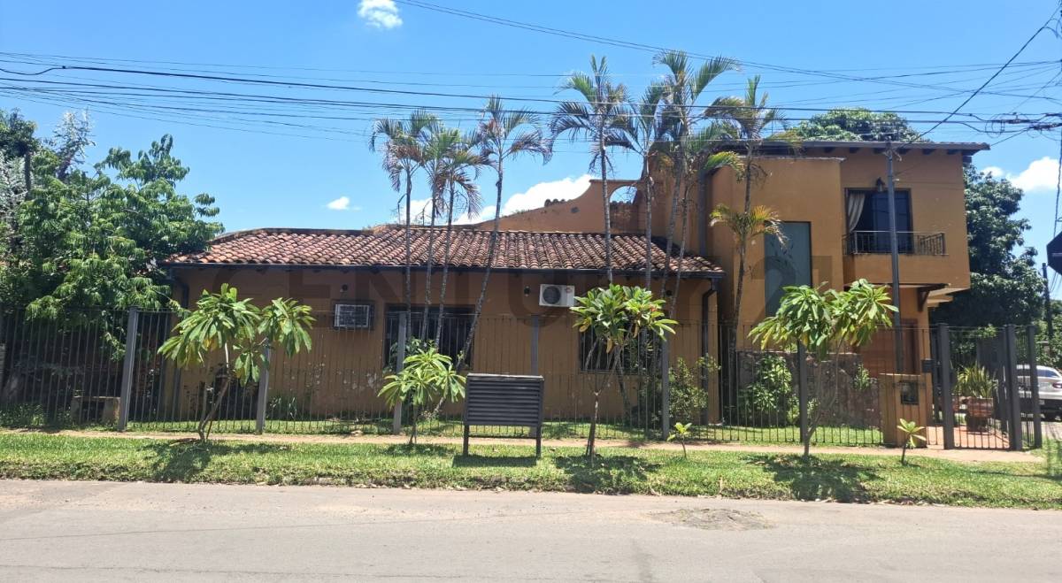 VENDO CASA PARA REMODELAR ZONA MADAME LYNCH — foto 2