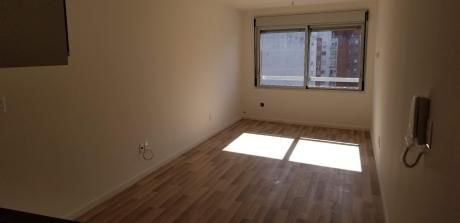 Estrene Punta Carretas, Amplio Monoambiente, Excelente Ubicación. Opción Garaje.