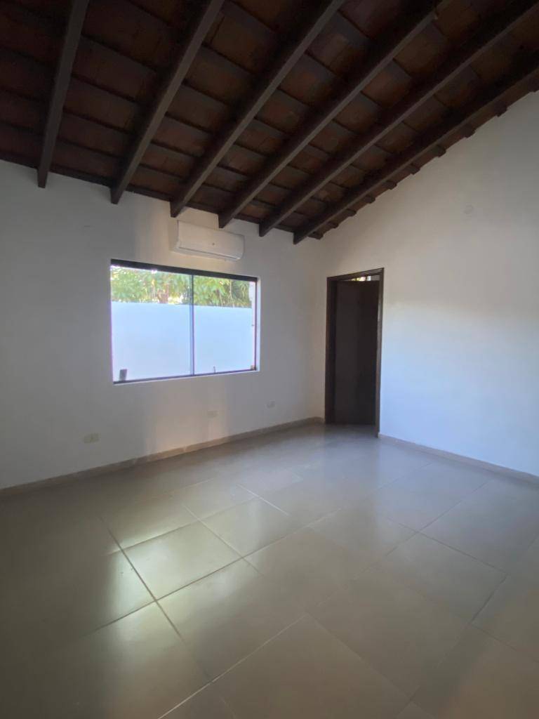 ALQUILO CASA - LUQUE ZONA CONMEBOL — foto 3