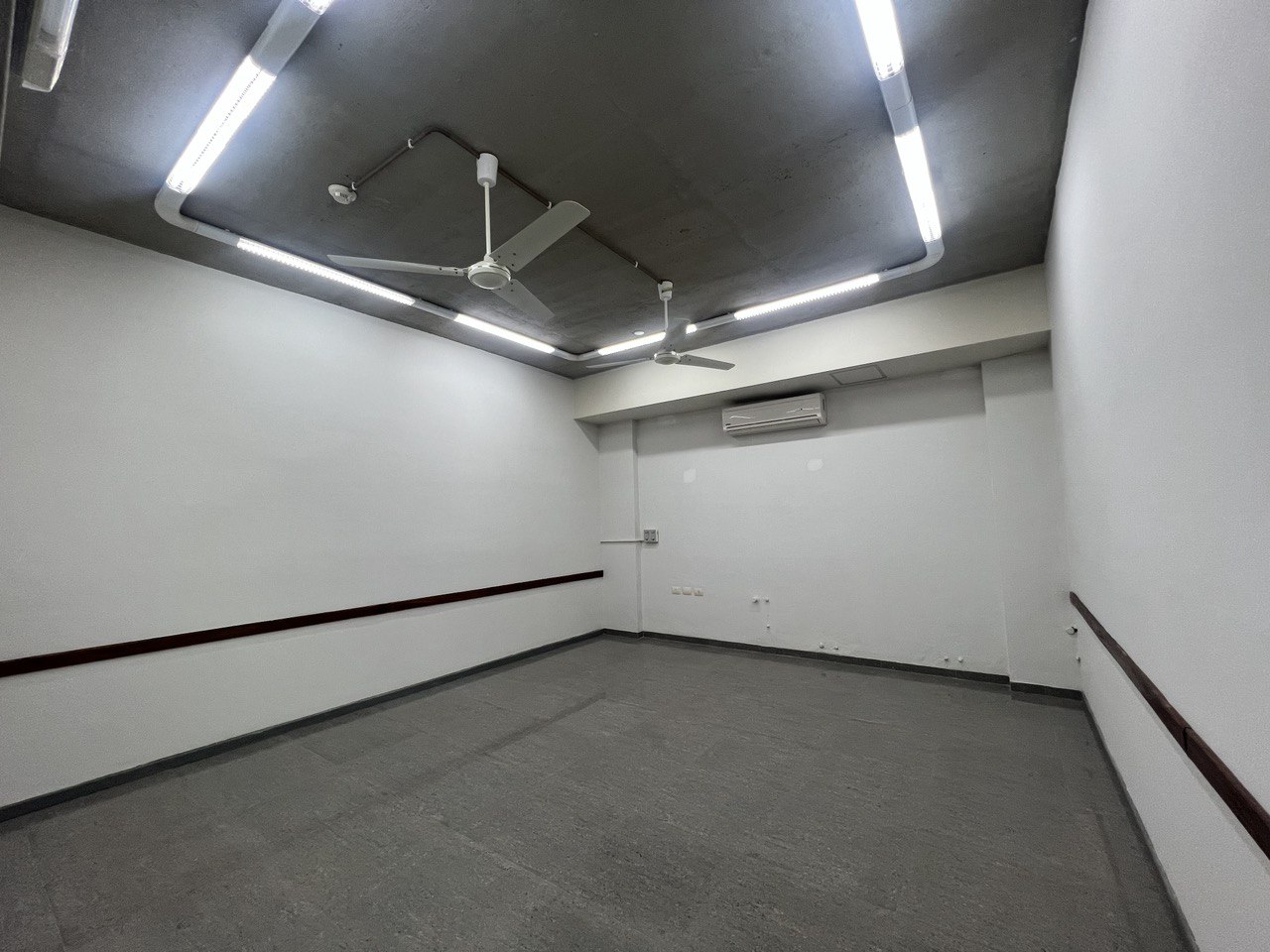 ALQUILER SALAS DE CLASE AULAS OFICINAS - EDIFICIO CORPORATIVO P/ UNIVERSIDAD — foto 3