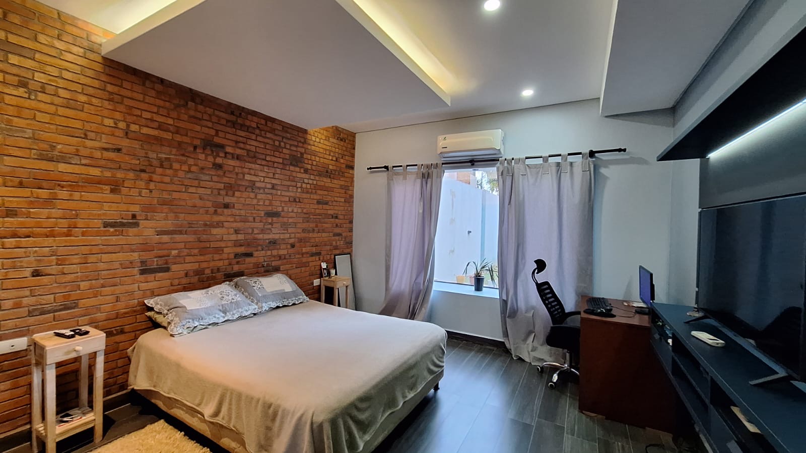 HERMOSA RESIDENCIA EN VENTA -SAN BLAS CAMBYRETA — foto 3