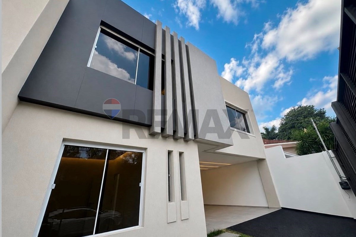 Casa en venta en Mburucuyá
