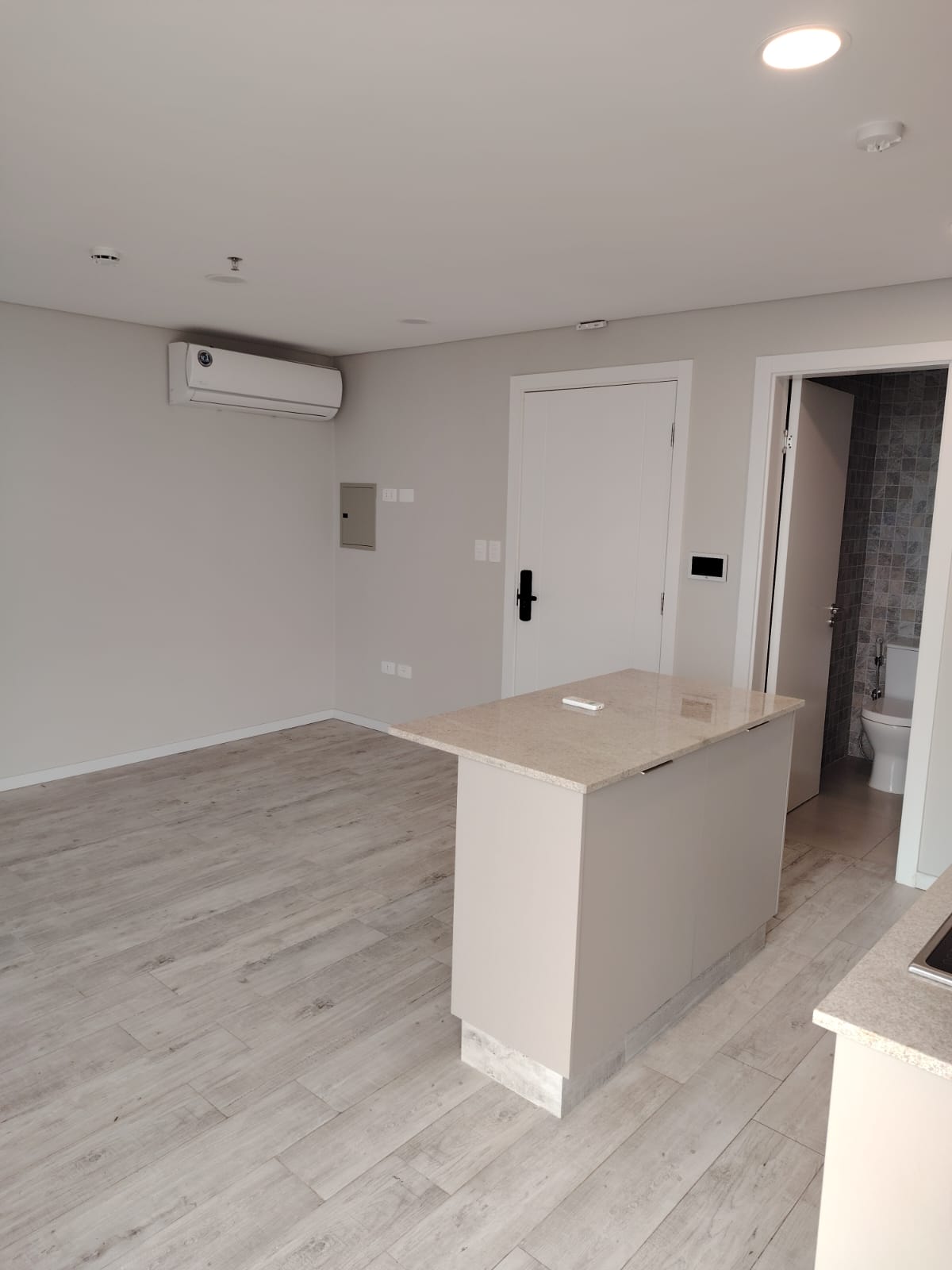 ALQUILO MONOAMBIENTE EN LAS LOMAS — foto 3