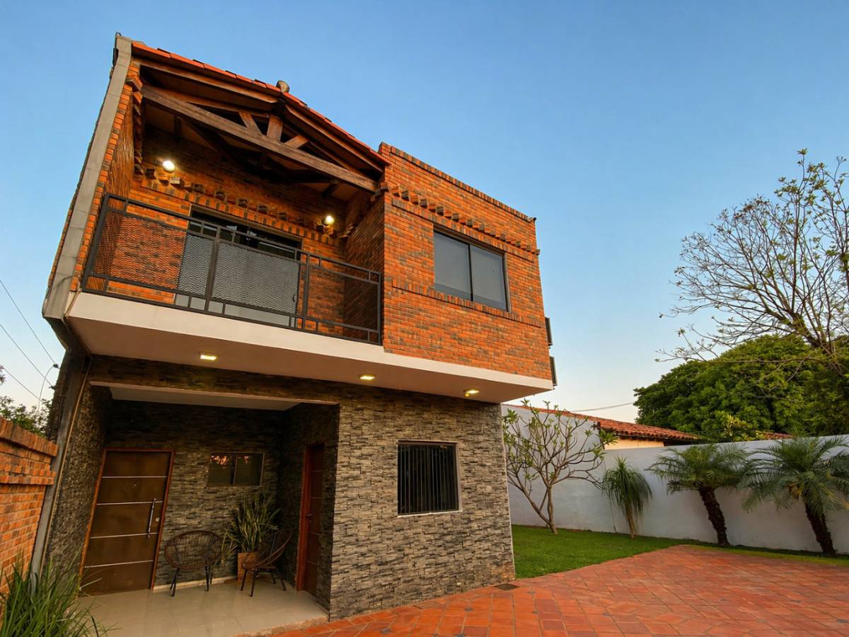 Alquilo casa amoblada 3 dormitorios con piscina en Laurelty - Luque — foto 3