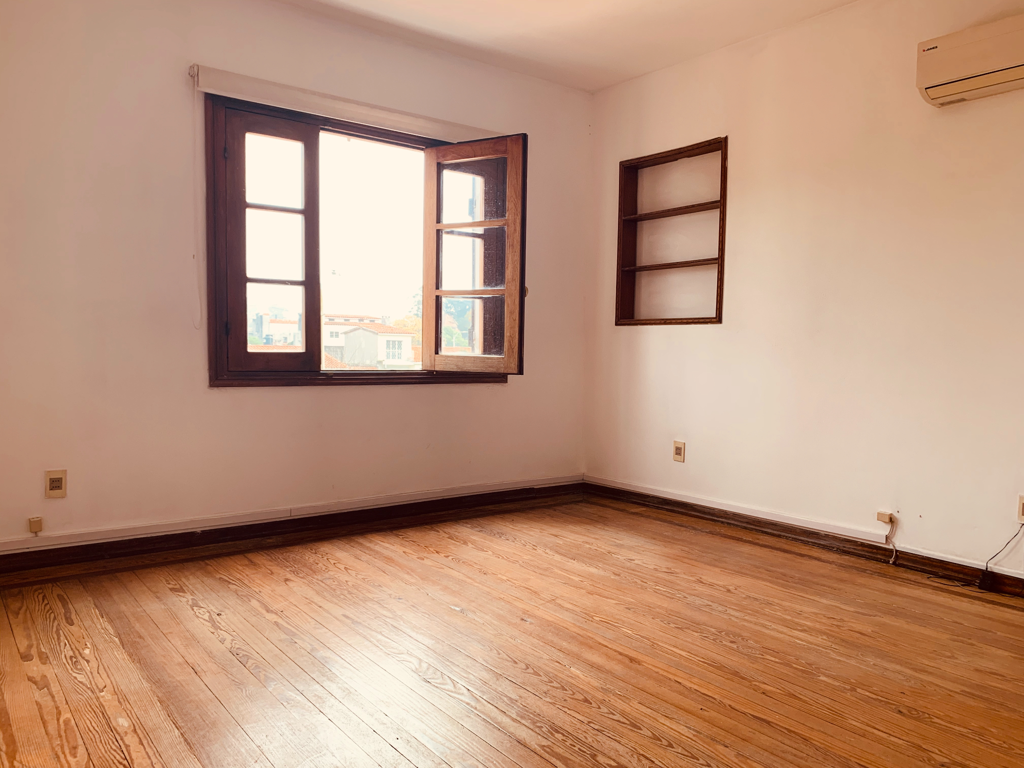 ALQUILER OFICINAS EN SCHROEDER HAUS CARRASCO
