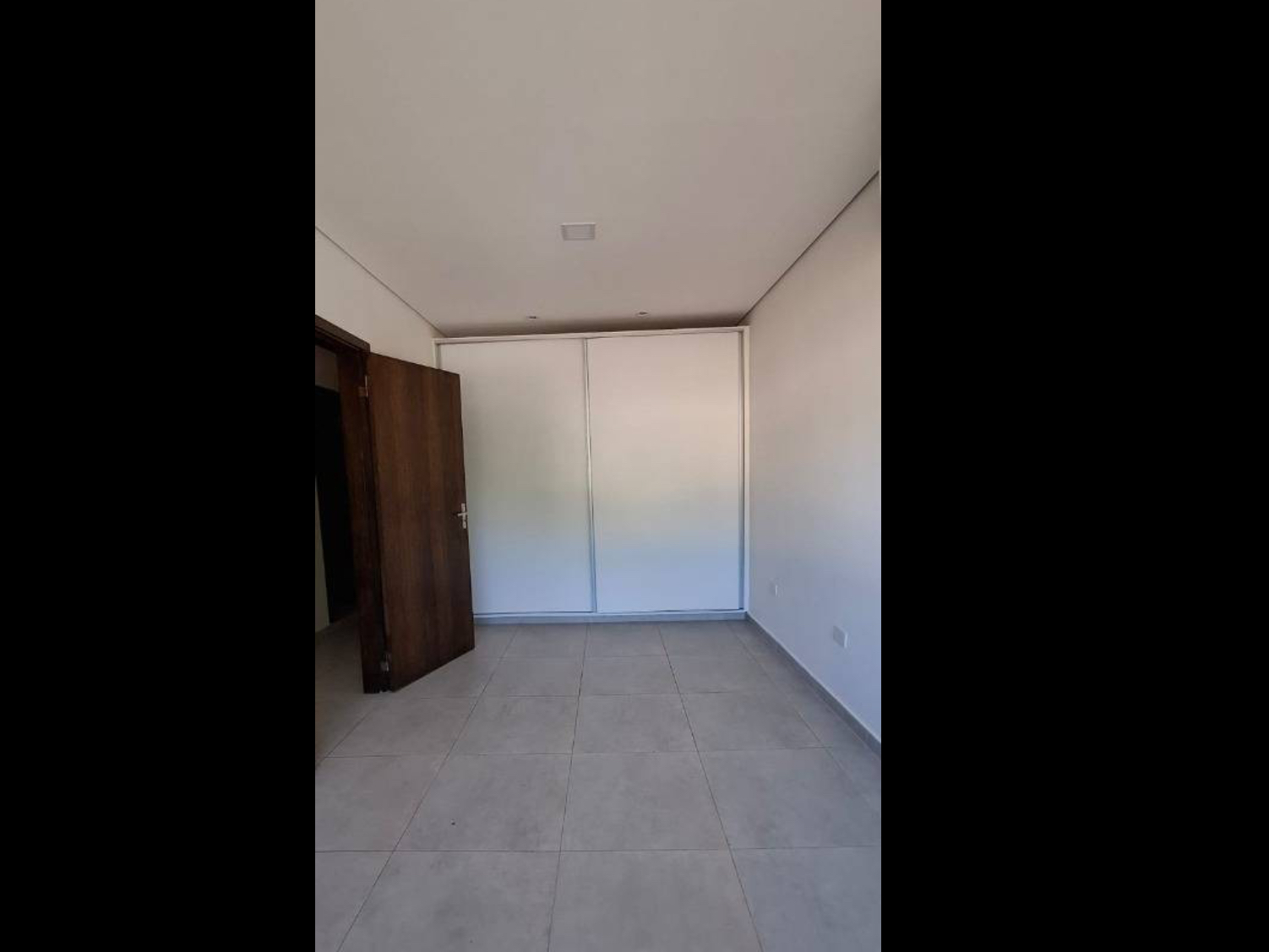 Venta De Dúplex En Luque - Loma Merlo — foto 3