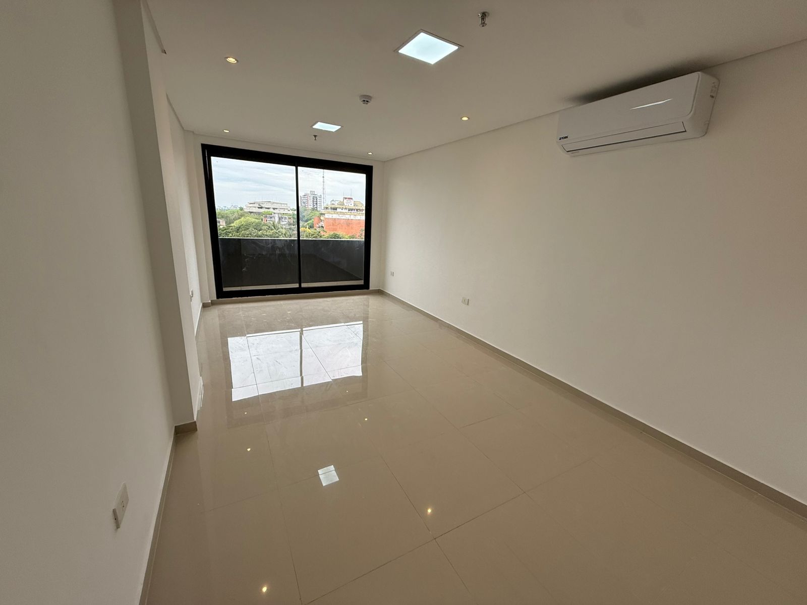 Departamento en alquiler en Las Mercedes, Asunción — foto 3