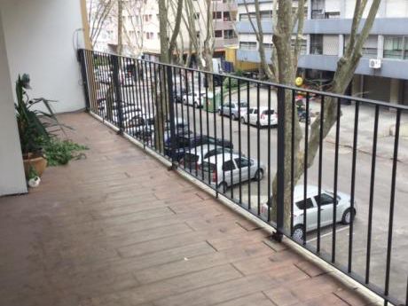 Venta Apartamento 3 Dormitorios Servicio En Pocitos