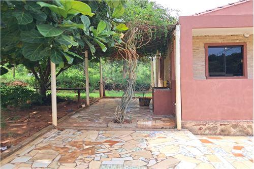 Chalet-alquiler-py Central Itauguá  C. Po´I Casi Aveiro — foto 3